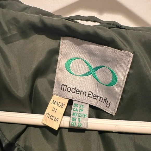 Modern Eternity Olive Green Quilted Puffer Coat. Good for maternity - Picture 2 of 4